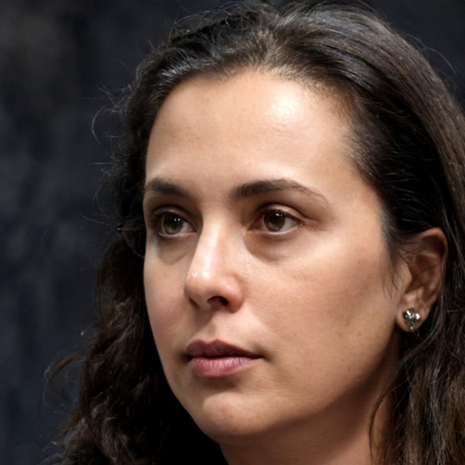 Directora de Análisis Fundamental